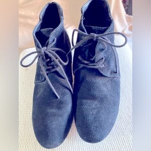 Casual Nine West black suede ankle boots, size 8